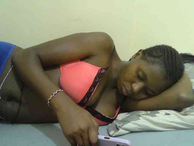 Mystiq-Ella webcam