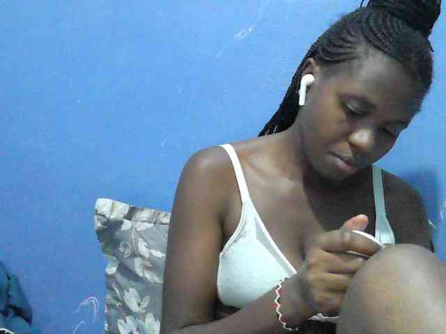 Mystiq-Ella webcam