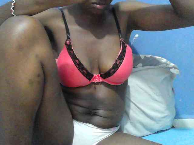Mystiq-Ella webcam