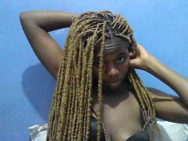 Mystiq-Ella webcam