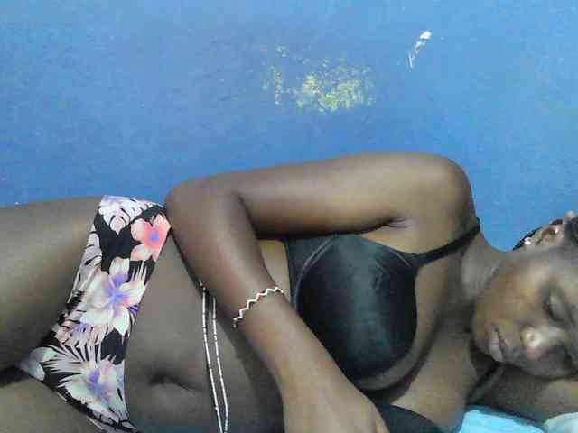 Mystiq-Ella webcam