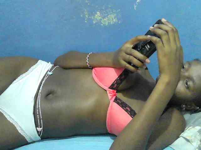 Mystiq-Ella webcam