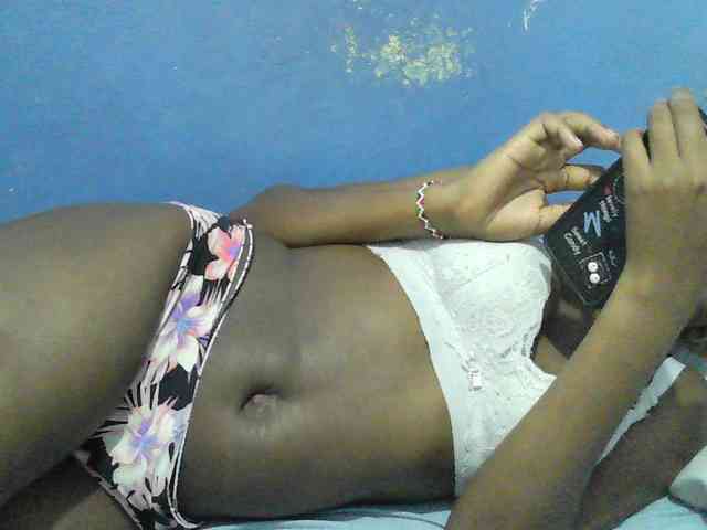Mystiq-Ella webcam
