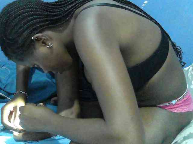Mystiq-Ella webcam
