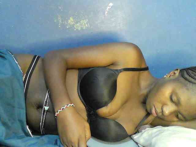 Mystiq-Ella webcam