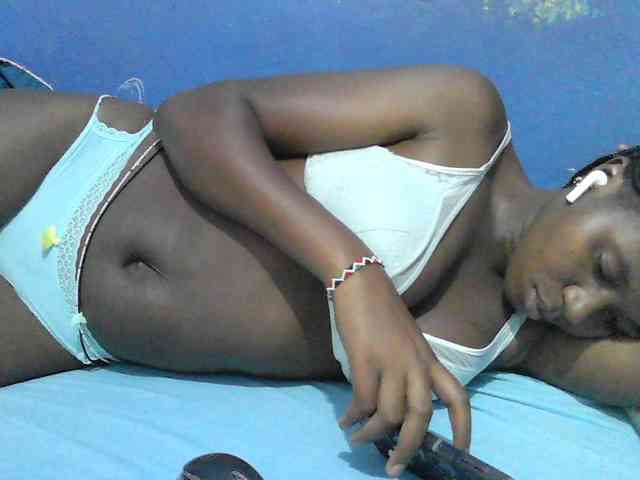 Mystiq-Ella webcam