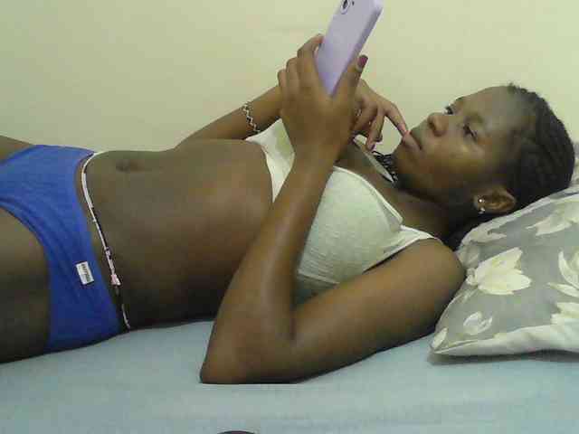 Mystiq-Ella webcam