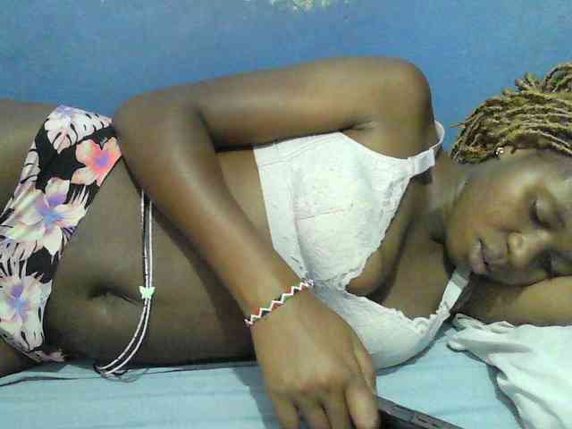 Mystiq-Ella webcam