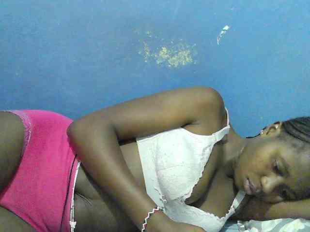 Mystiq-Ella webcam