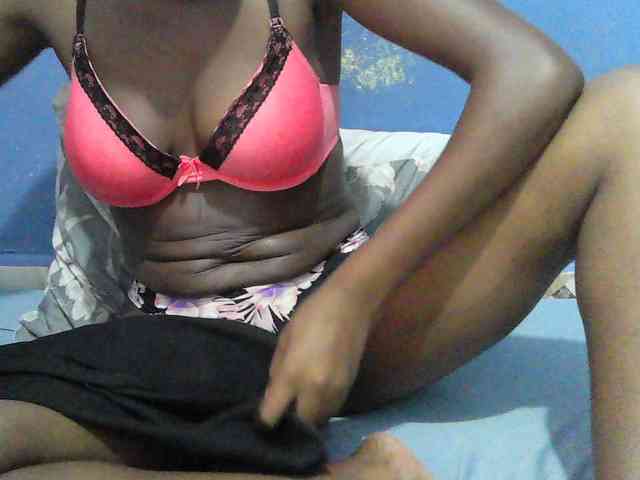 Mystiq-Ella webcam