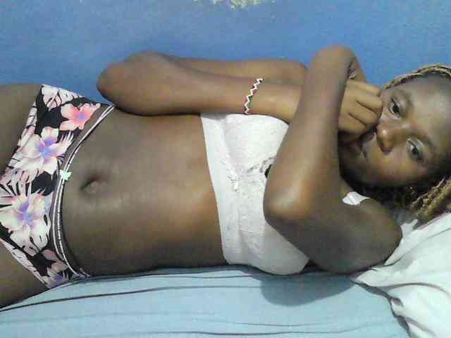 Mystiq-Ella webcam