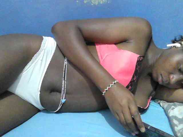 Mystiq-Ella webcam