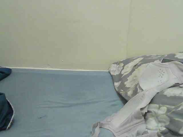Mystiq-Ella webcam