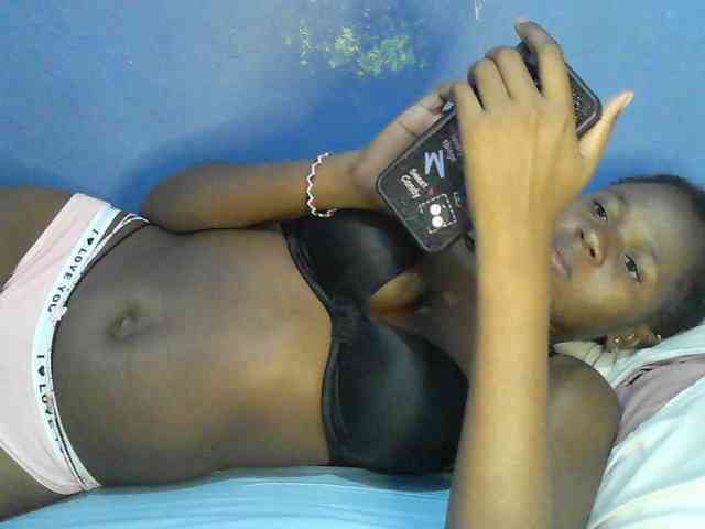 Mystiq-Ella webcam