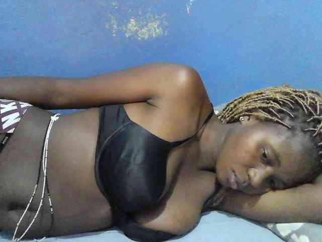 Mystiq-Ella webcam