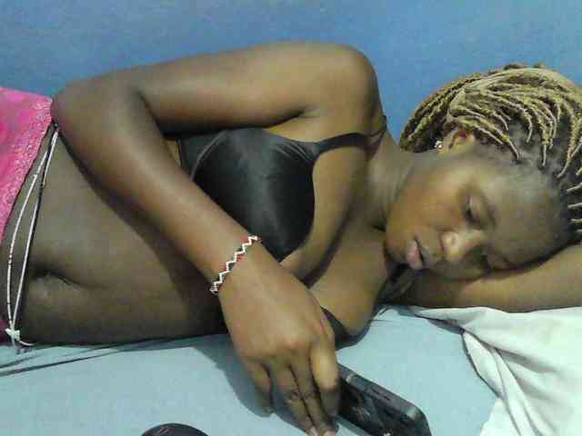 Mystiq-Ella webcam