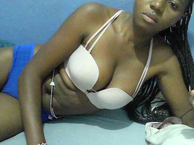 Mystiq-Ella webcam