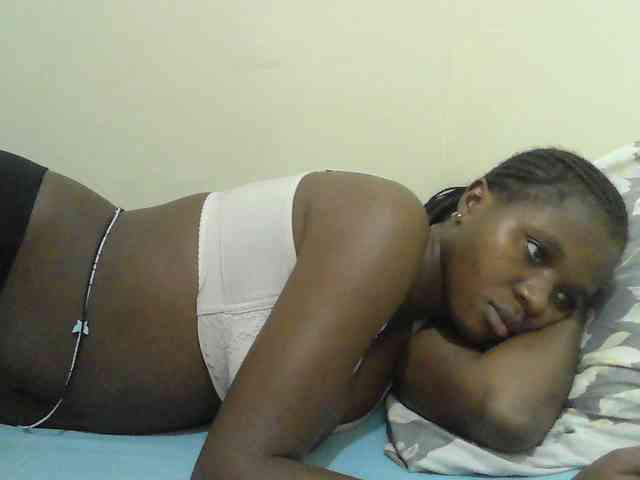 Mystiq-Ella webcam