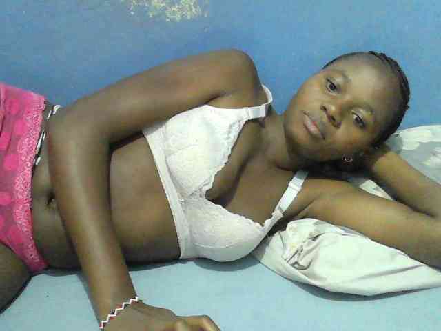 Mystiq-Ella webcam