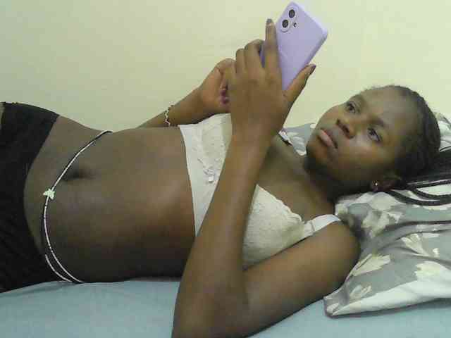 Mystiq-Ella webcam