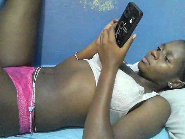Mystiq-Ella webcam