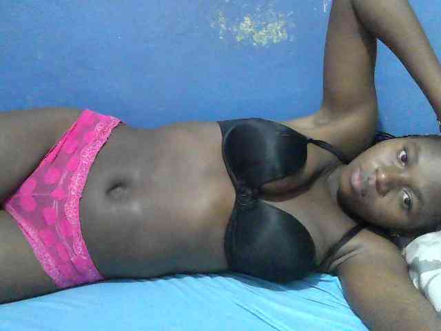 Mystiq-Ella webcam