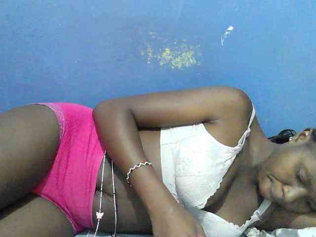 Mystiq-Ella webcam