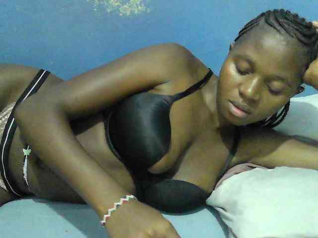 Mystiq-Ella webcam