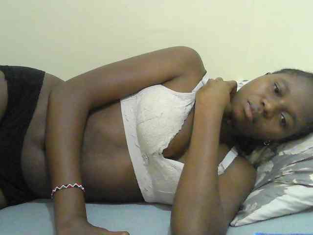 Mystiq-Ella webcam
