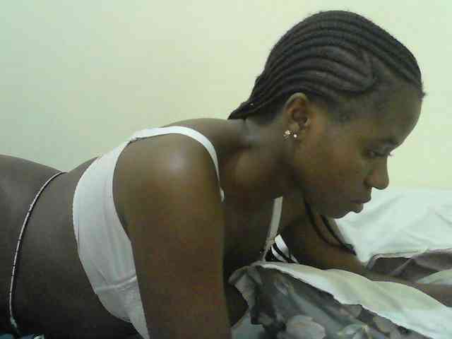Mystiq-Ella webcam