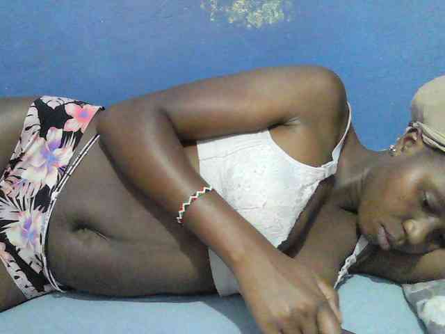 Mystiq-Ella webcam
