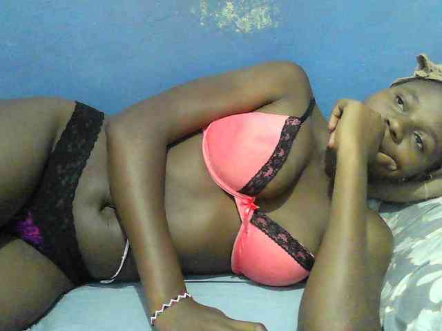 Mystiq-Ella webcam
