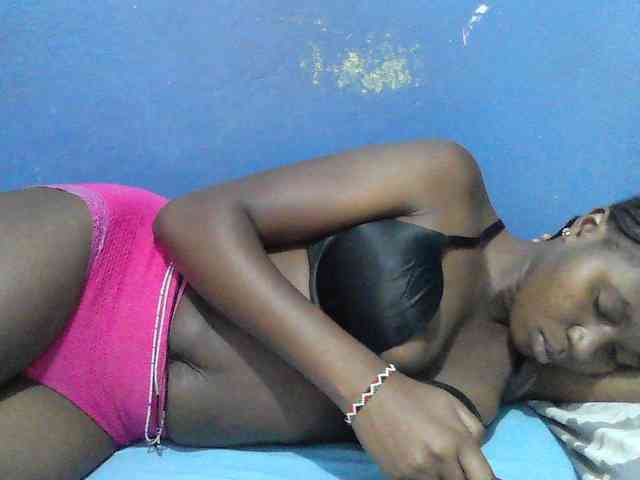 Mystiq-Ella webcam