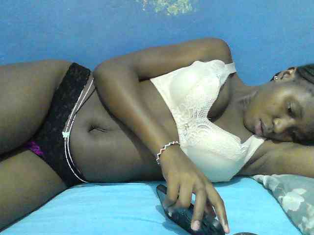 Mystiq-Ella webcam