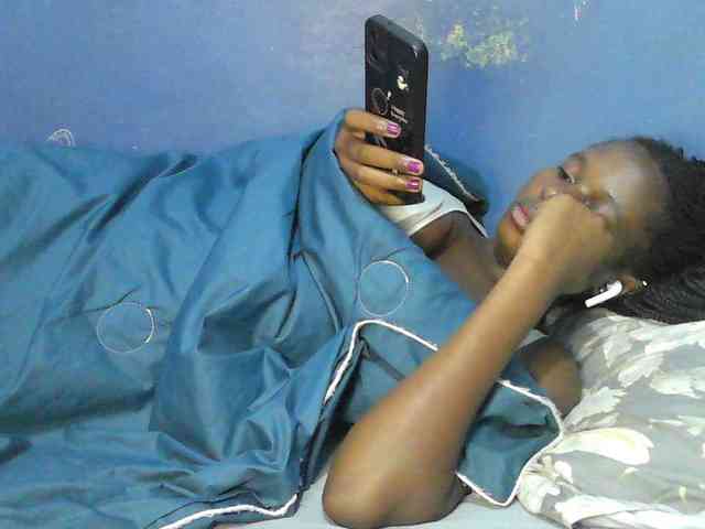 Mystiq-Ella webcam