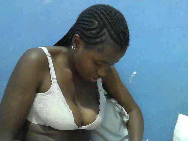 Mystiq-Ella webcam