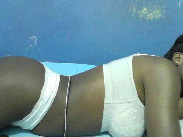 Mystiq-Ella webcam