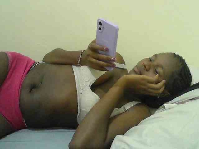 Mystiq-Ella webcam