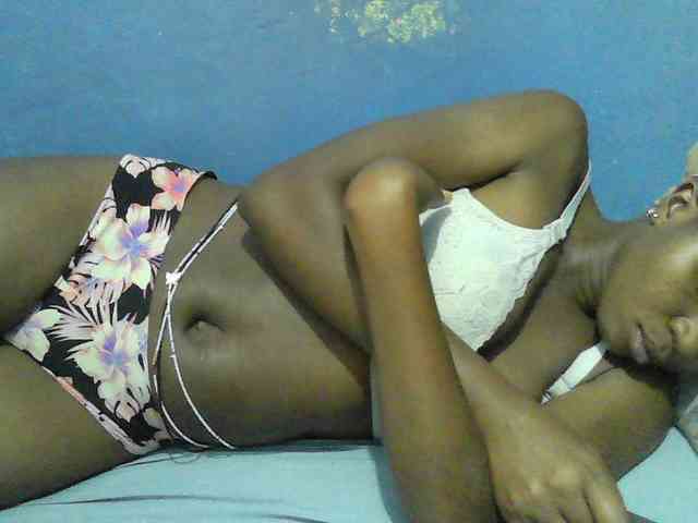 Mystiq-Ella webcam