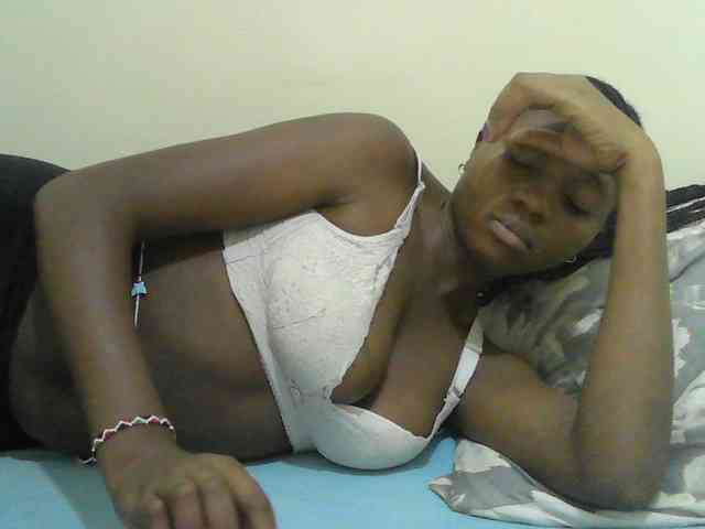 Mystiq-Ella webcam