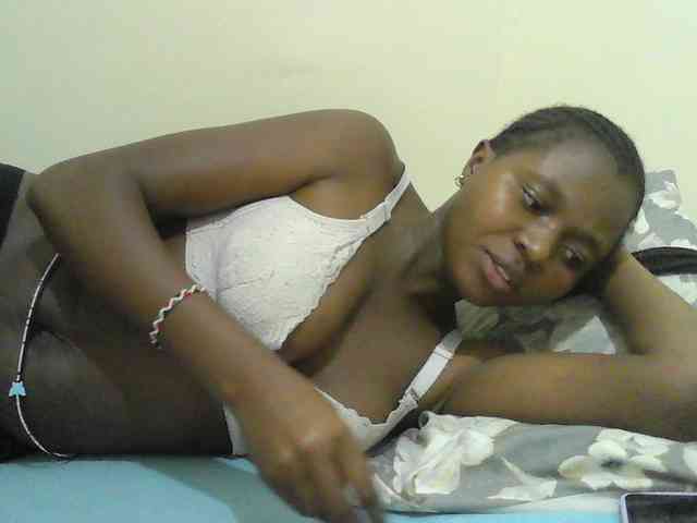 Mystiq-Ella webcam