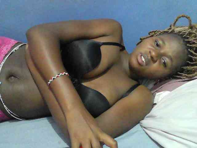 Mystiq-Ella webcam