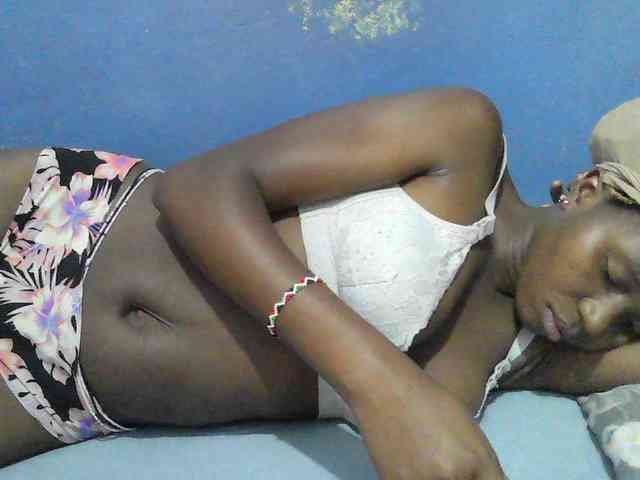 Mystiq-Ella webcam