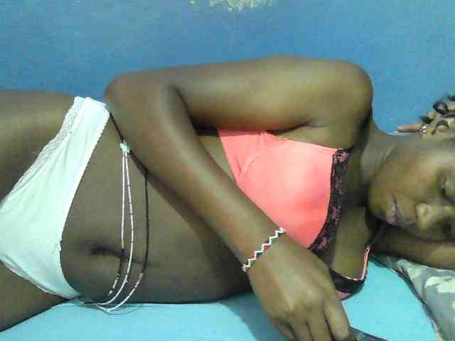 Mystiq-Ella webcam