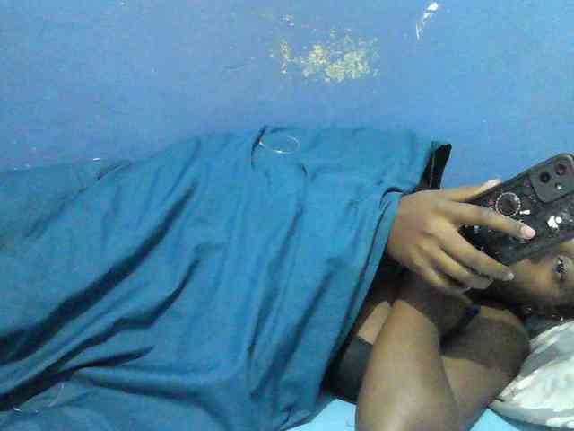 Mystiq-Ella webcam