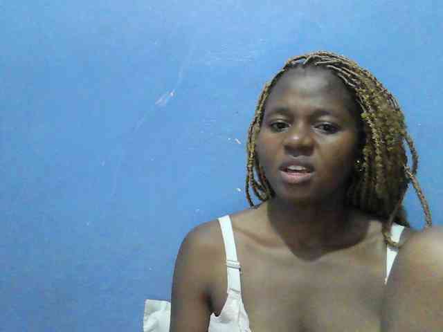 Mystiq-Ella webcam