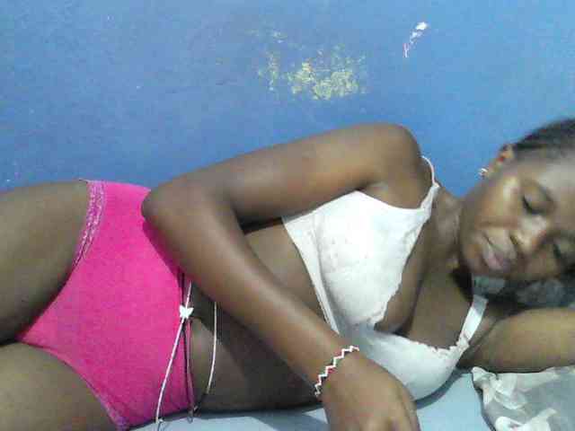 Mystiq-Ella webcam