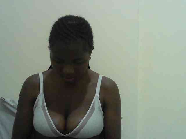 Mystiq-Ella webcam