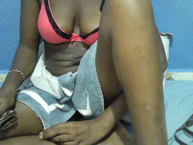 Mystiq-Ella webcam