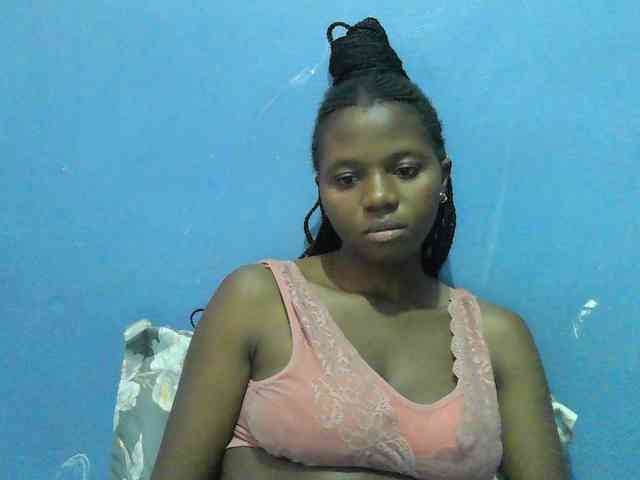 Mystiq-Ella webcam